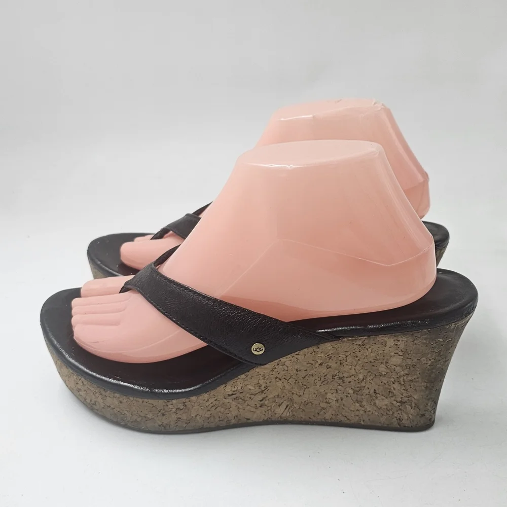 UGG Australia Natassia Black Leather Cork Wedge Sandals Women Sz 10